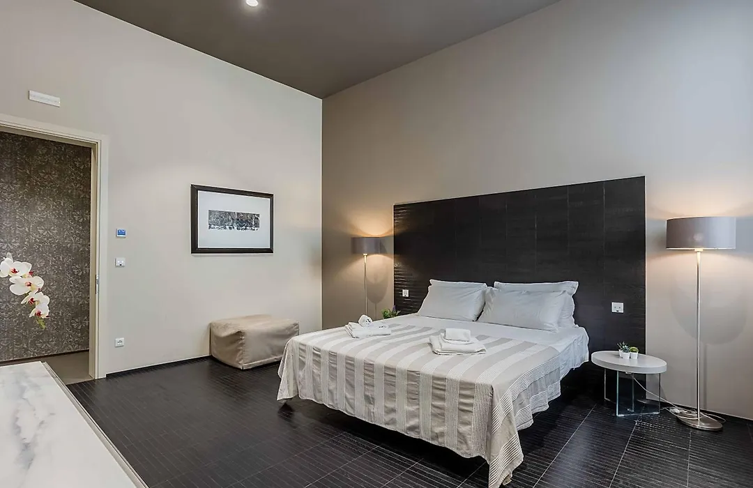 Salina Luxury Suites-1